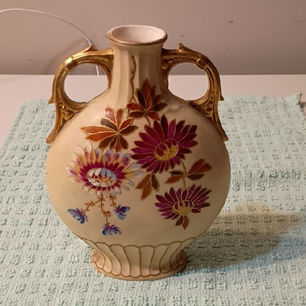 Antique Victoria Carlsbad Austria Double Handle Floral Vase with Gold Accents